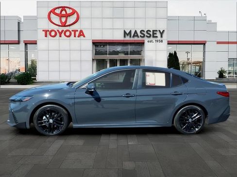Used 2025 Toyota Camry SE w/ Convenience Package FWD image 6