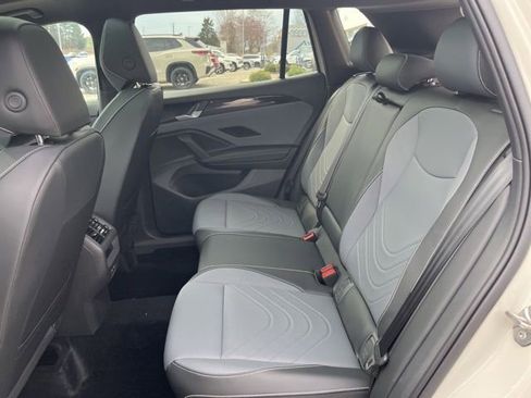 New 2026 Volkswagen Tiguan SE R-Line image 24