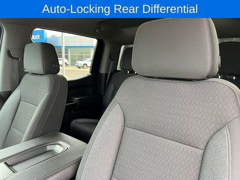 Used 2022 Chevrolet Silverado 1500 LT AWD/4WD image 19