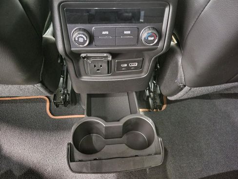 Used 2023 GMC Acadia AT4 image 22