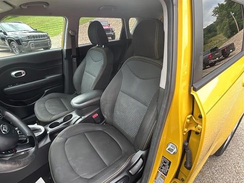 Used 2016 Kia Soul + FWD image 20