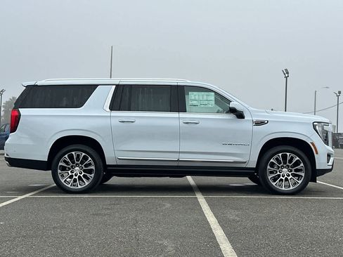 New 2026 GMC Yukon XL Denali w/ Sun & Power Step Package image 14
