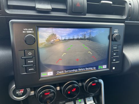 Used 2023 Toyota GR86 Premium image 23