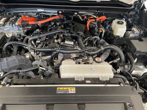 Used 2025 Toyota Tacoma Trailhunter Crew Cab image 35