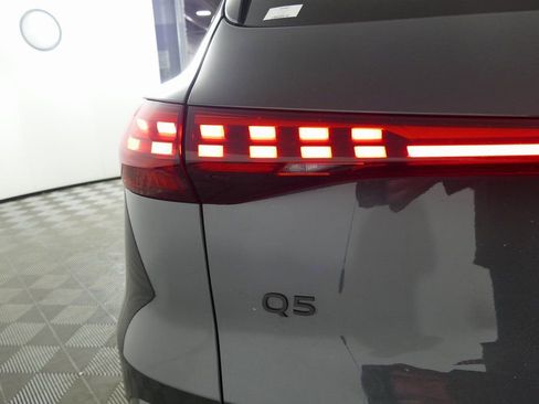 Used 2025 Audi Q5 Premium Plus w/ Premium Plus AWD/4WD image 9