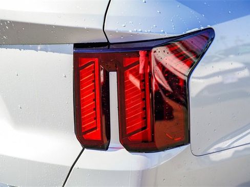 New 2026 Kia Sorento LX image 8
