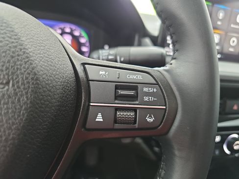 Used 2024 Honda Accord EX-L image 17