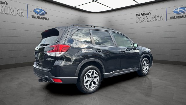 Used 2019 Subaru Forester Premium w/ All-Weather Package AWD/4WD image 4