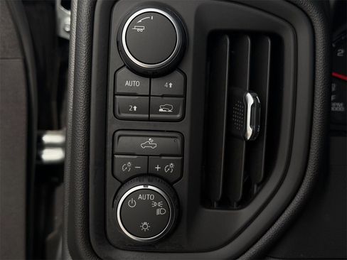 Used 2026 Chevrolet Silverado 1500 Custom w/ LPO, Dark Essentials Package image 22