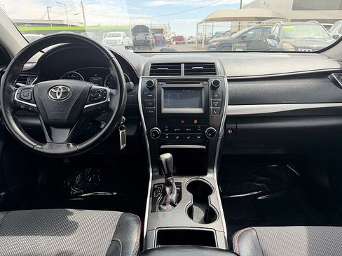 Used 2016 Toyota Camry SE image 17