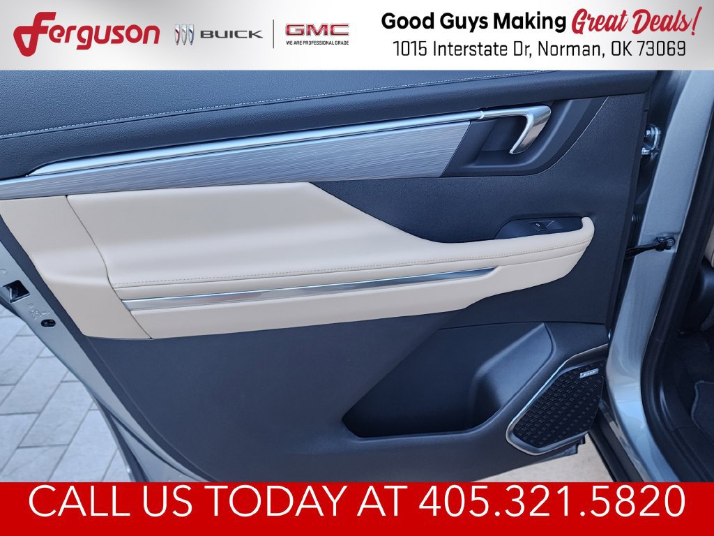 New 2027 Buick Enclave Preferred w/ Power Package FWD image 43