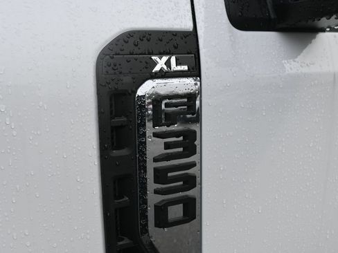 New 2026 Ford F350 XL w/ XL Chrome Package AWD/4WD image 17