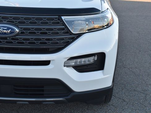 Used 2024 Ford Explorer XLT w/ Equipment Group 202A image 17