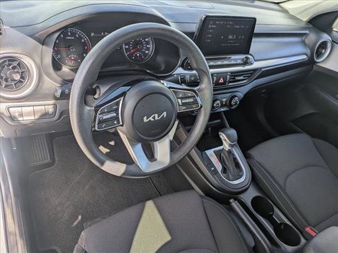 Used 2023 Kia Forte LXS FWD image 10