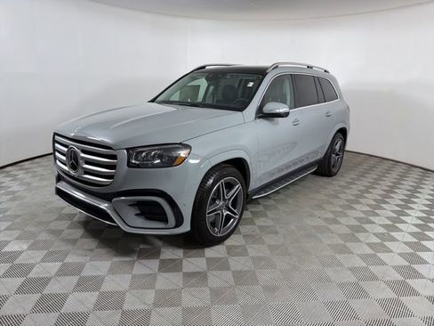 New 2026 Mercedes-Benz GLS 450 4MATIC image 3