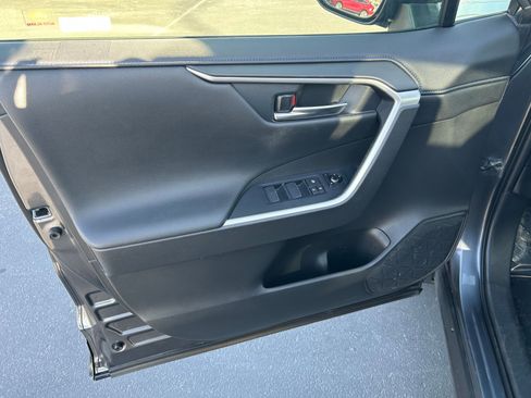 Used 2020 Toyota RAV4 XSE image 9