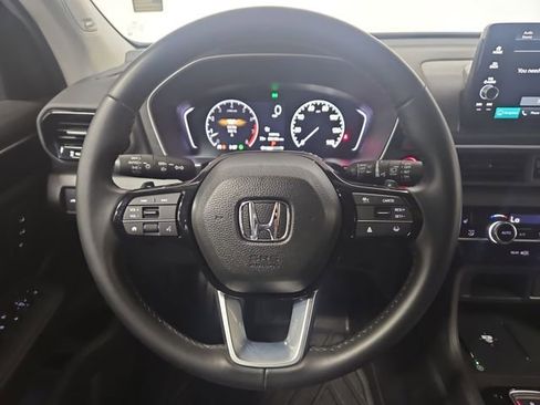 Certified 2025 Honda Pilot Touring image 15