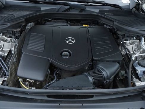 Certified 2024 Mercedes-Benz GLC 300 image 31