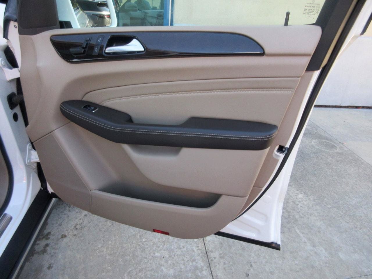 Used 2015 Mercedes-Benz ML 350 4MATIC image 19