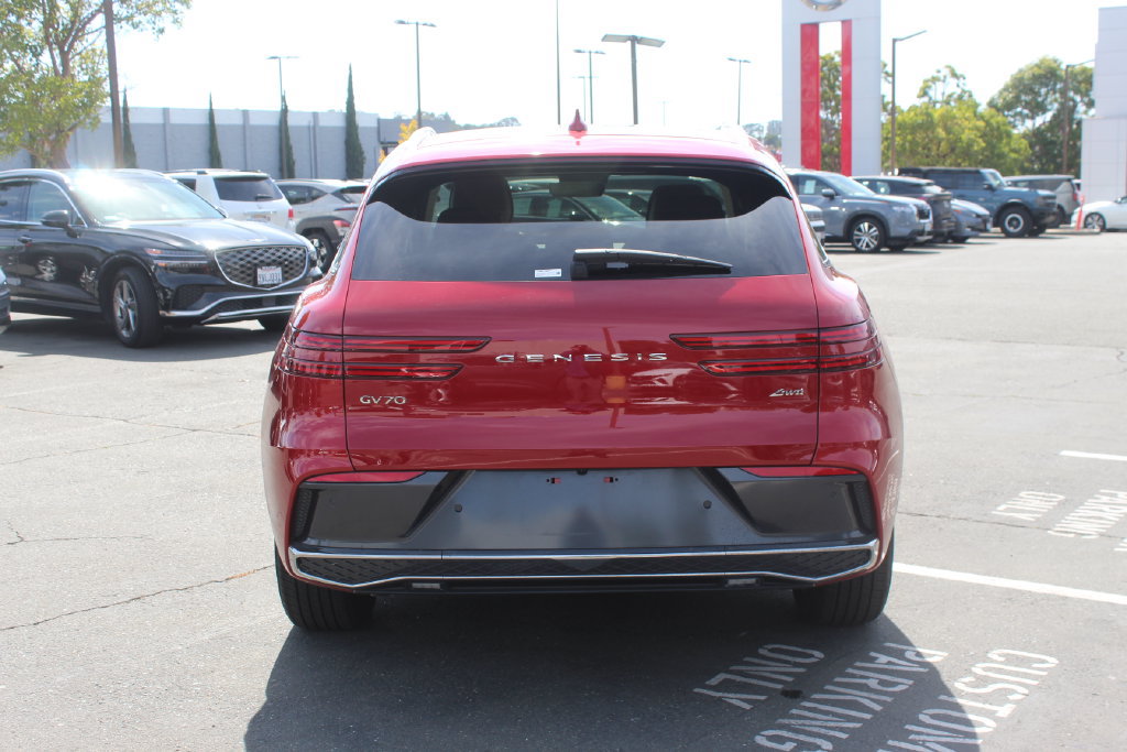 Used 2026 Genesis GV70 2.5T Select AWD/4WD image 8