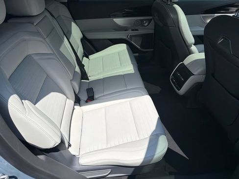 New 2026 Lincoln Nautilus Reserve AWD/4WD image 16
