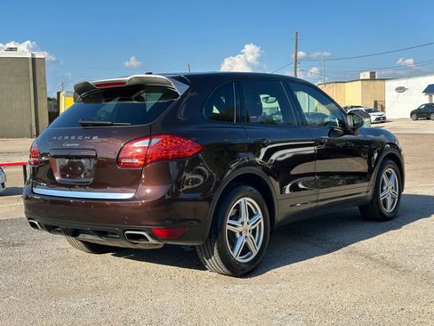 Used 2014 Porsche Cayenne Platinum Edition image 7