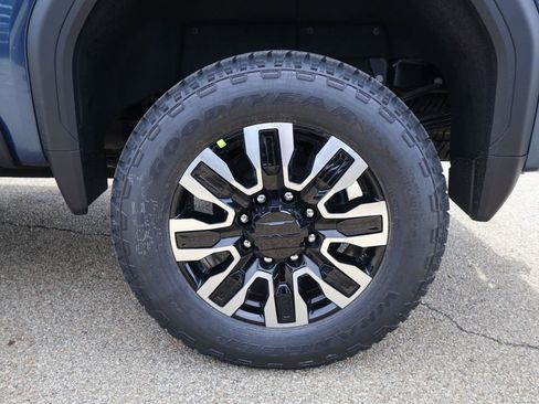 New 2026 GMC Sierra 3500 Denali Ultimate AWD/4WD image 38