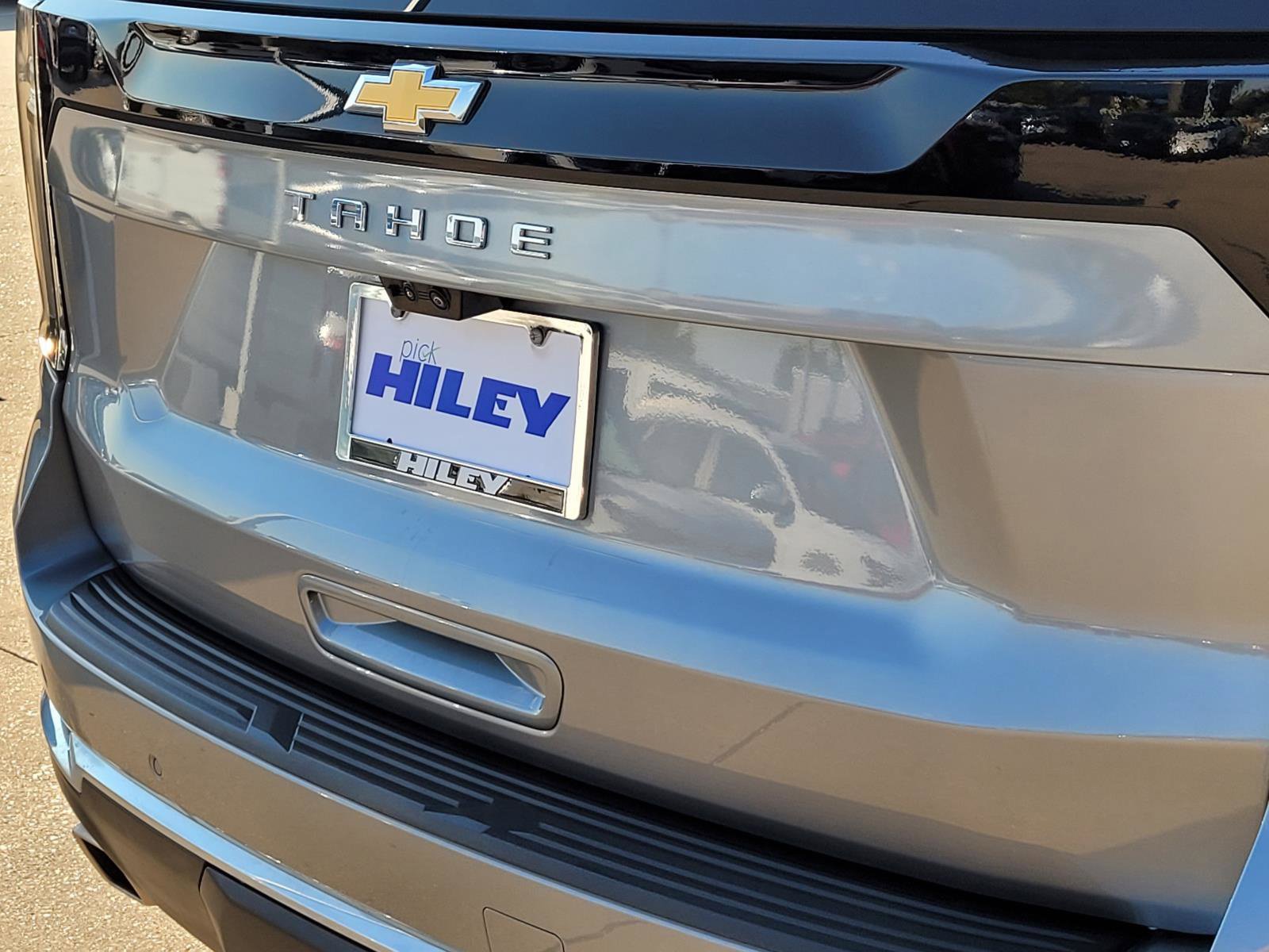 Used 2025 Chevrolet Tahoe High Country AWD/4WD image 5