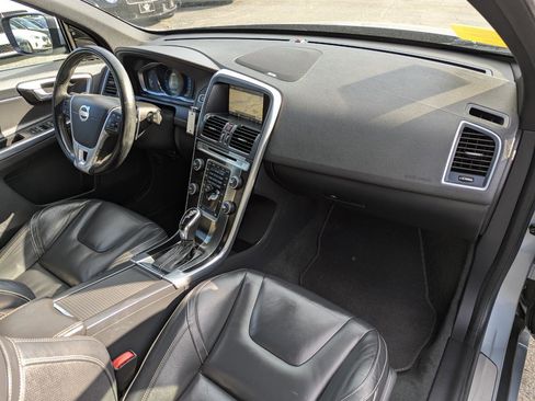 Used 2014 Volvo XC60 T6 R-Design AWD/4WD image 31