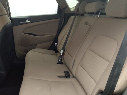 Used 2021 Hyundai Tucson SE FWD image 18