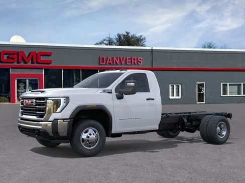 New 2026 GMC Sierra 3500 Pro w/ Convenience Package image 2