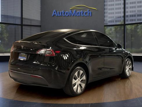 Used 2024 Tesla Model Y Long Range AWD/4WD image 10
