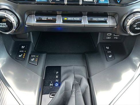 Used 2024 Lexus LX 600 F Sport image 31