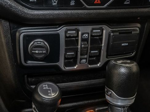 Used 2024 Jeep Wrangler Unlimited Sport AWD/4WD image 18