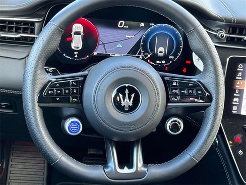 New 2025 Maserati Grecale Modena image 11