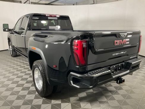 Used 2025 GMC Sierra 3500 Denali w/ Denali Reserve Package AWD/4WD image 4