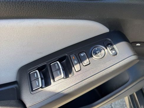 Used 2022 Honda Civic EX image 16