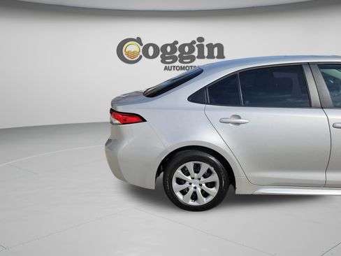 Used 2023 Toyota Corolla LE FWD image 31
