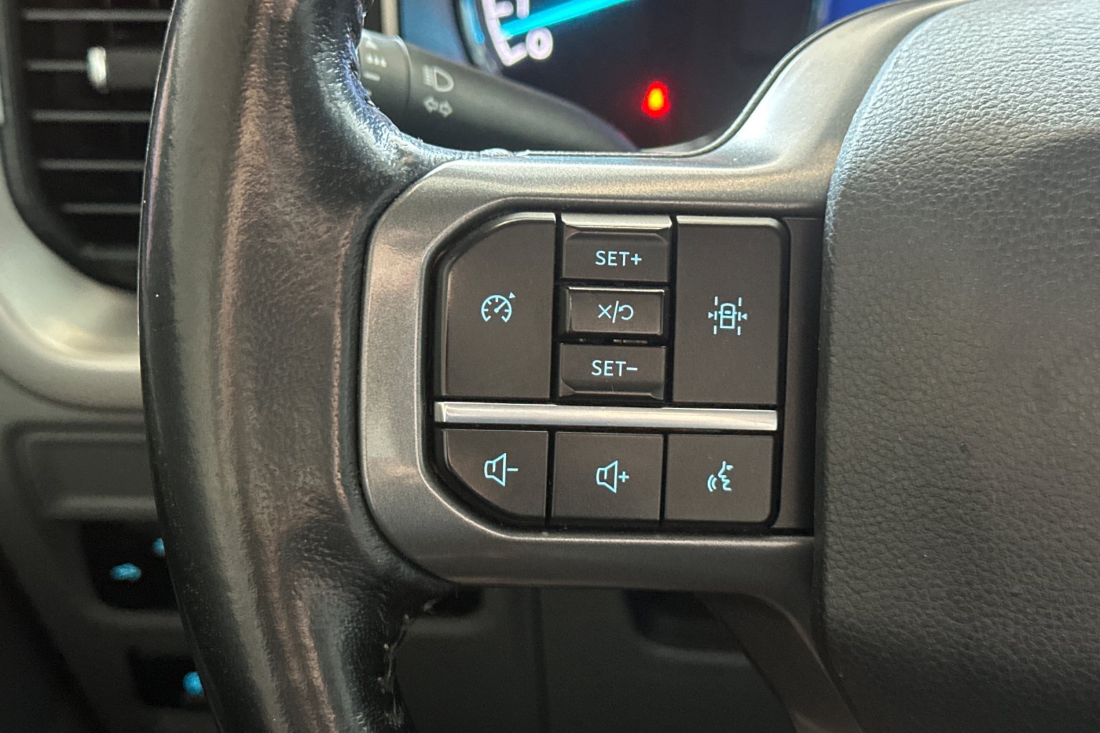 Used 2021 Ford F150 4x4 SuperCrew image 24