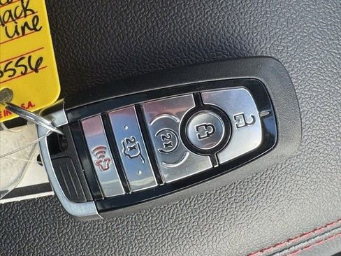 New 2026 Ford Escape ST-Line w/ Tech Pack #1 image 40