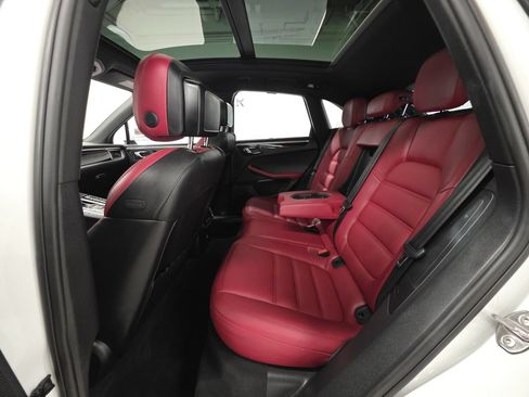 Used 2017 Porsche Macan AWD/4WD image 19