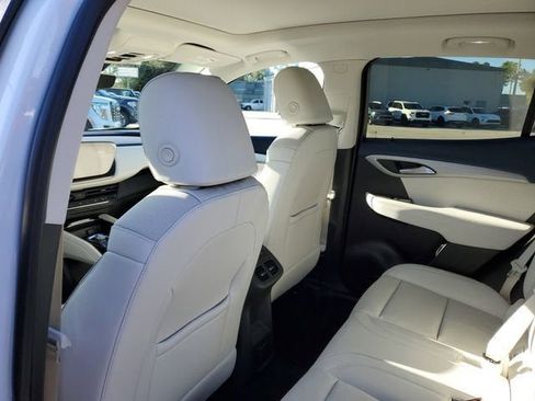 New 2026 Buick Envision Avenir image 10