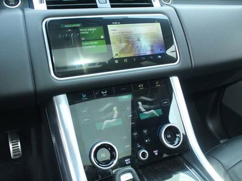 Used 2022 Land Rover Range Rover Sport HSE Silver Edition image 17