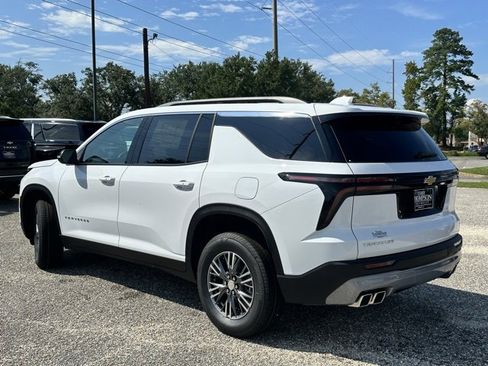 New 2026 Chevrolet Traverse LT w/ LPO, Floor Liner Package image 18