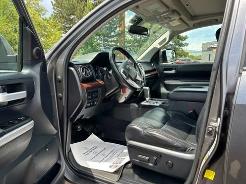 Used 2015 Toyota Tundra Limited w/ Limited Premium Package AWD/4WD image 23