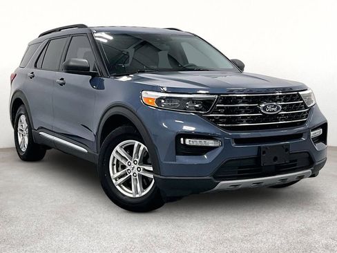 Used 2021 Ford Explorer XLT w/ Equipment Group 202A RWD image 1
