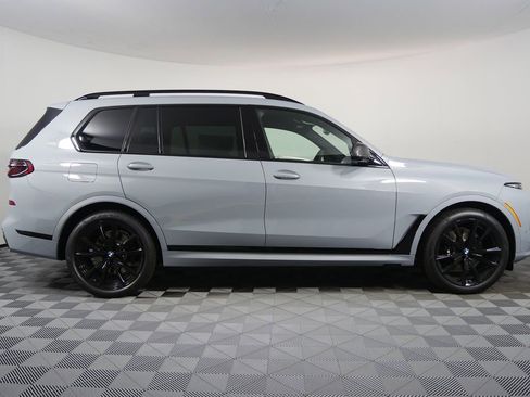 Used 2026 BMW X7 xDrive40i w/ M Sport Package image 2