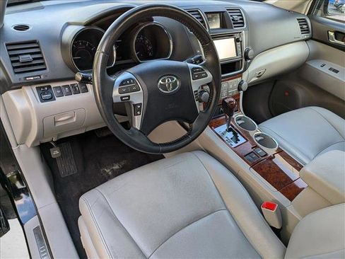 Used 2013 Toyota Highlander Limited image 6