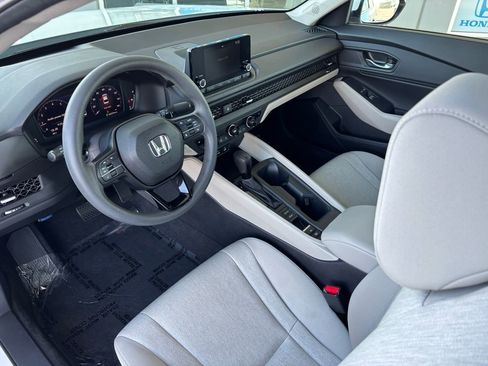 Used 2023 Honda Accord EX image 9