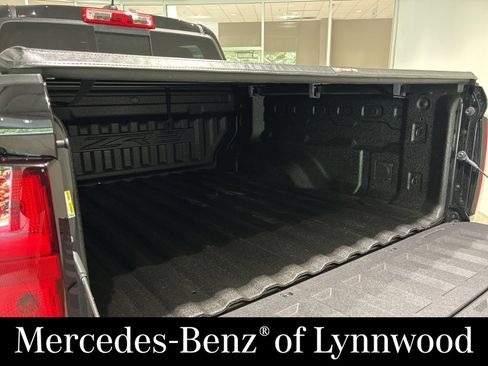 Used 2024 Chevrolet Colorado ZR2 w/ ZR2 Convenience Package III AWD/4WD image 7
